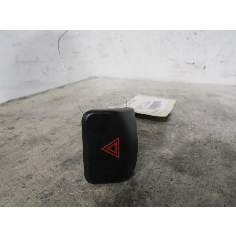 Bouton de warning NISSAN NOTE 1 Photo n°1