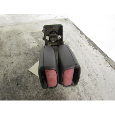 Attache ceinture arriere droit VOLVO S 80 1