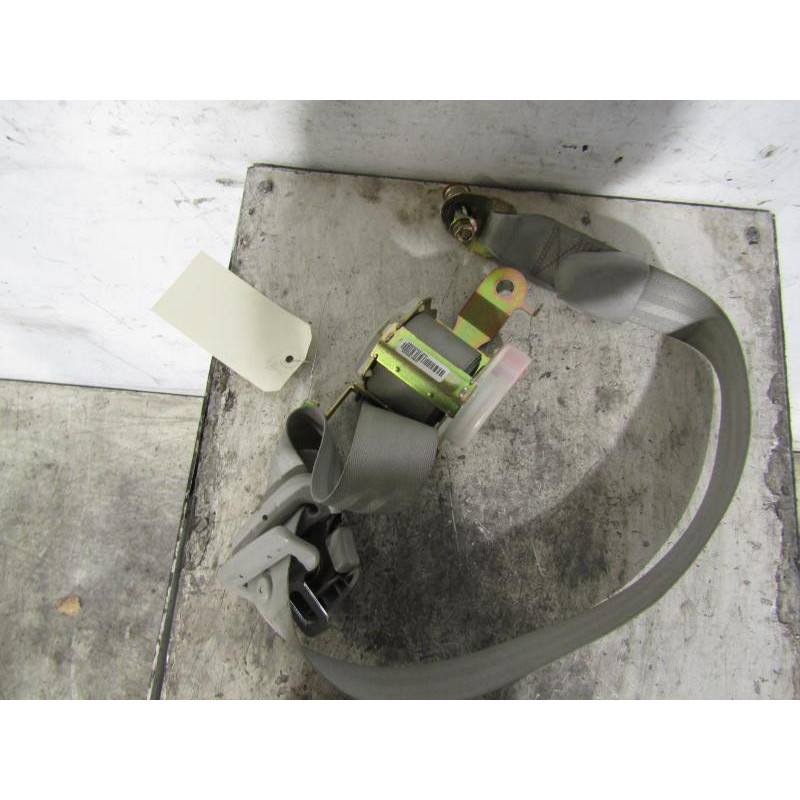 Ceinture arriere droit HYUNDAI TRAJET Photo n°1
