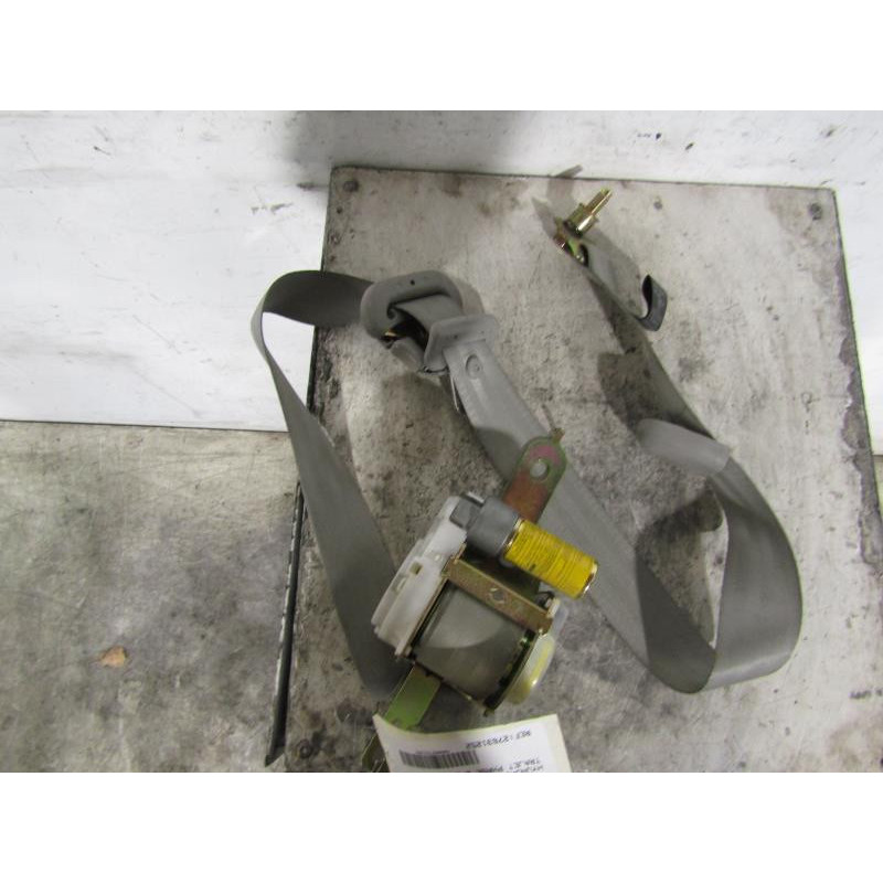 Ceinture avant droit HYUNDAI TRAJET Photo n°1