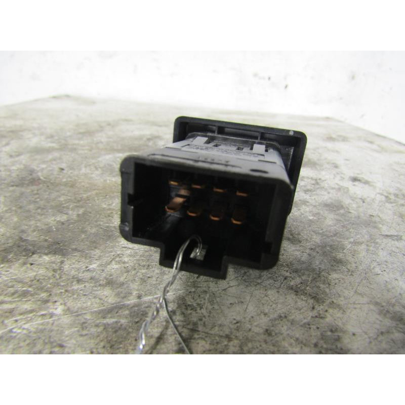 Bouton de warning DACIA LOGAN 1 Photo n°1