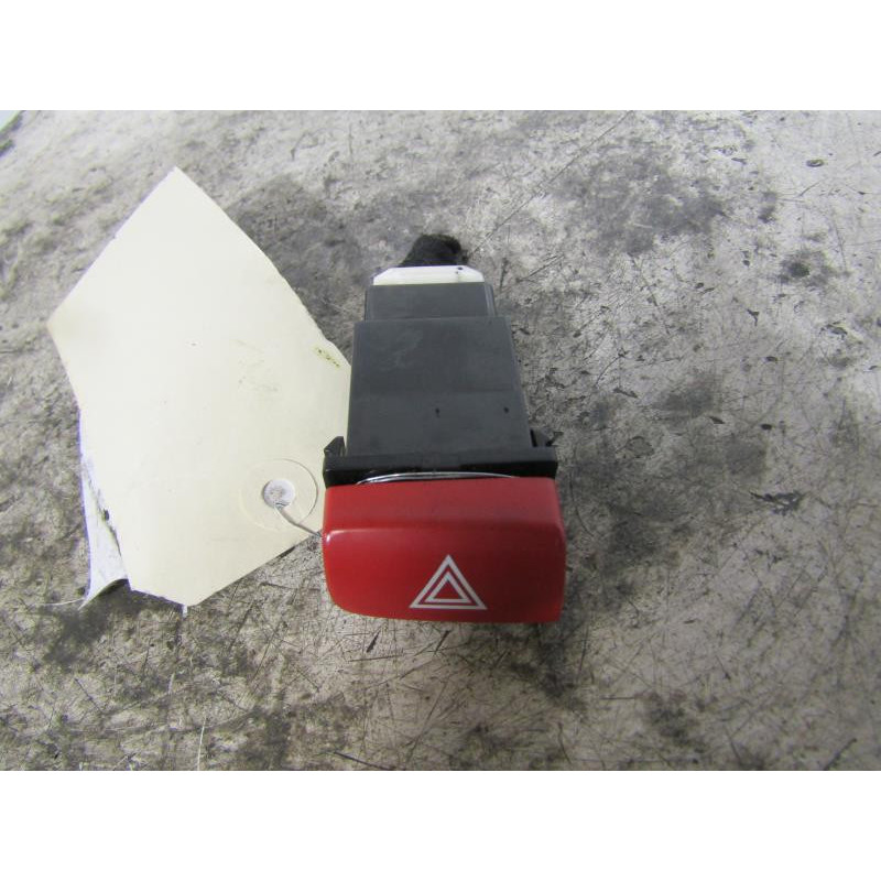 Bouton de warning KIA RIO 2 Photo n°1