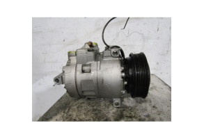Compresseur clim AUDI A4 1 Photo n°1