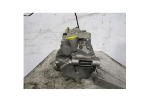 Compresseur clim AUDI A4 1 Photo n°2