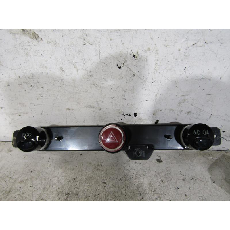 Bouton de warning FIAT 500 2 Photo n°1