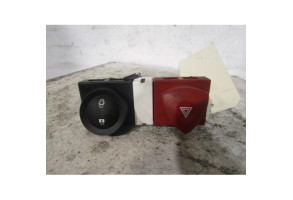 Bouton de warning RENAULT MEGANE 2 Photo n°1