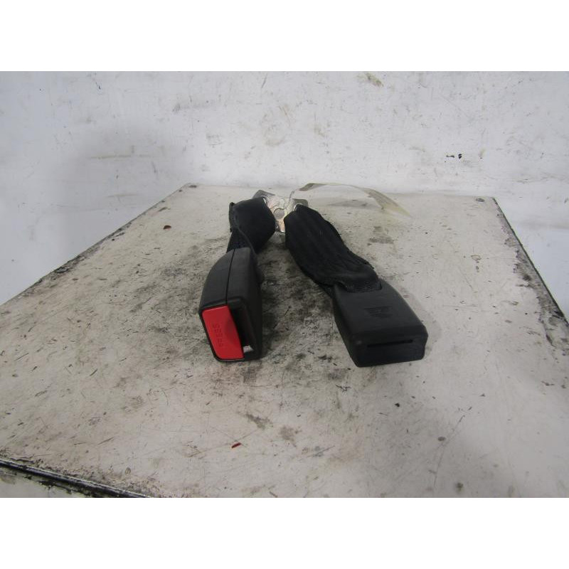 Attache ceinture arriere droit DAIHATSU SIRION 2 Photo n°1