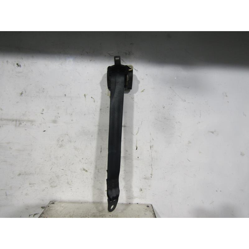 Ceinture arriere droit PEUGEOT 406 Photo n°1