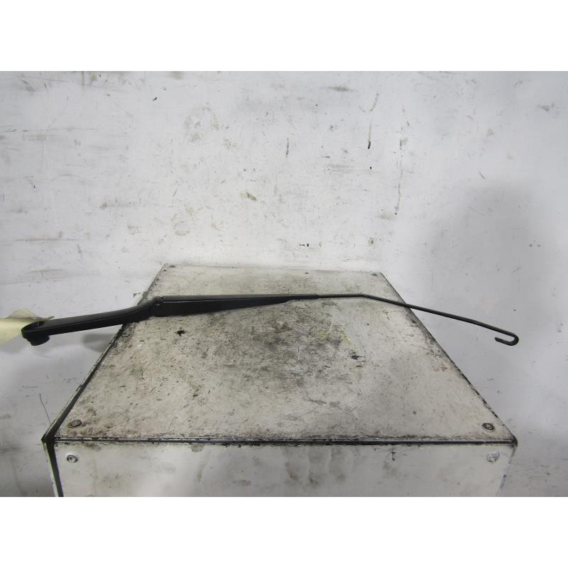 Bras essuie glace avant droit NISSAN JUKE 1 Photo n°1