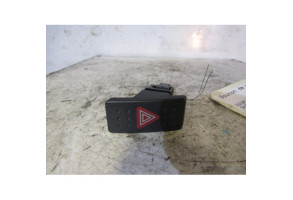 Bouton de warning SUZUKI SWIFT 3 Photo n°1
