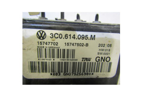 Bloc ABS (freins anti-blocage) VOLKSWAGEN PASSAT 5 Photo n°2