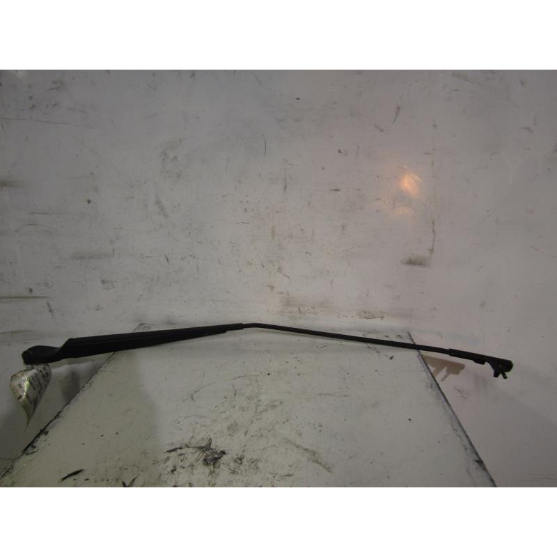 Bras essuie glace avant droit VOLKSWAGEN POLO 4 Photo n°1
