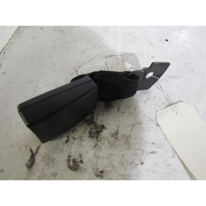 Attache ceinture arriere droit OPEL MERIVA A Photo n°1