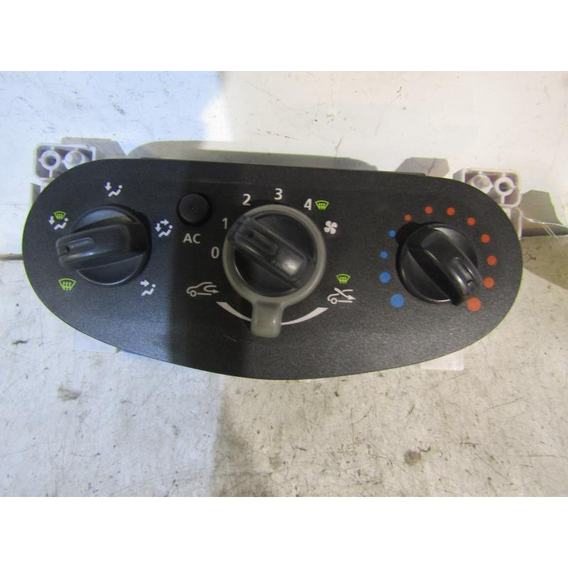 Commande chauffage DACIA SANDERO 1 Photo n°1