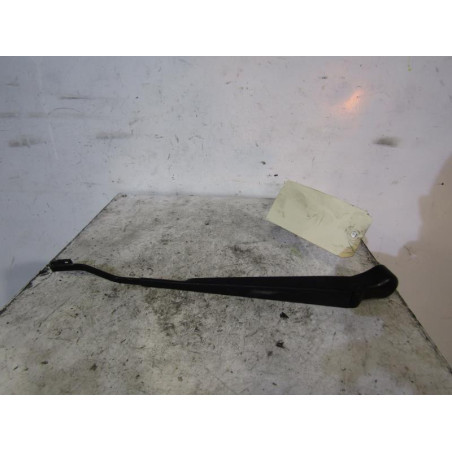 Bras essuie glace avant droit NISSAN PATROL 2