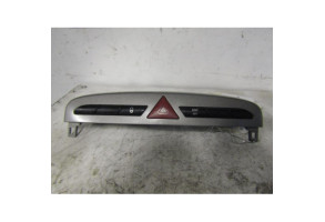 Bouton de warning PEUGEOT 308 1 SW Photo n°1