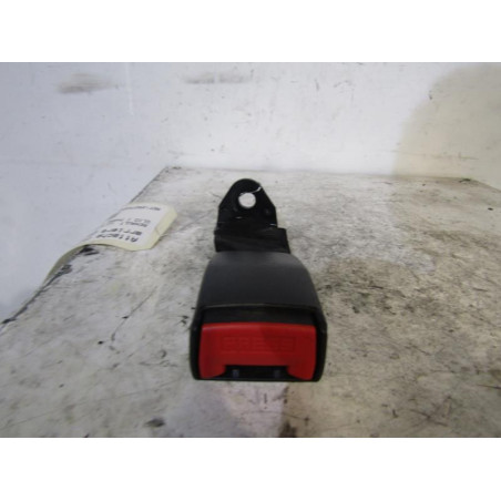 Attache ceinture arriere gauche RENAULT CLIO 1