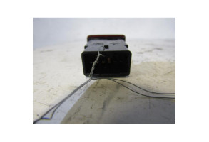 Bouton de warning HYUNDAI TRAJET Photo n°2