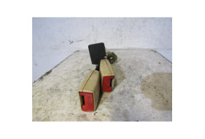 Attache ceinture arriere gauche VOLKSWAGEN PASSAT 4 Photo n°1