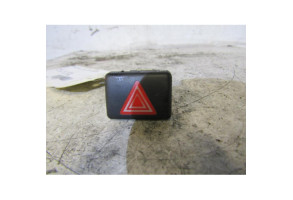 Bouton de warning AUDI A4 2 Photo n°1