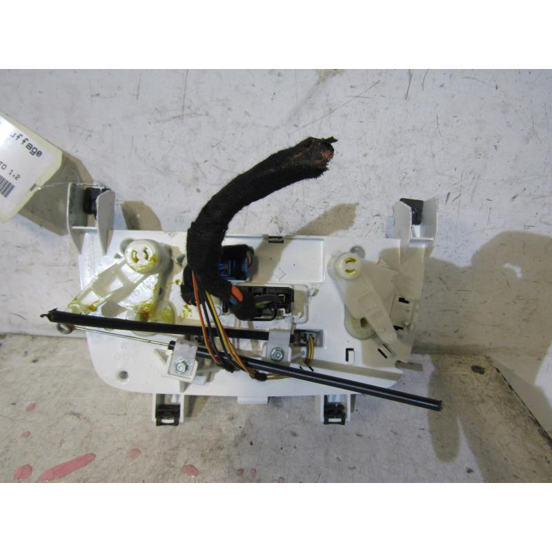 Commande chauffage FIAT GRANDE PUNTO Photo n°1