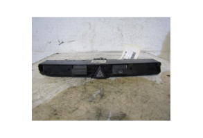 Bouton de warning OPEL ASTRA H Photo n°1