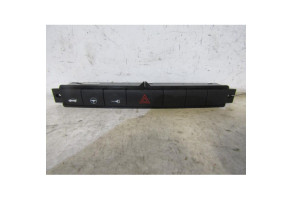 Bouton de warning FIAT GRANDE PUNTO Photo n°1