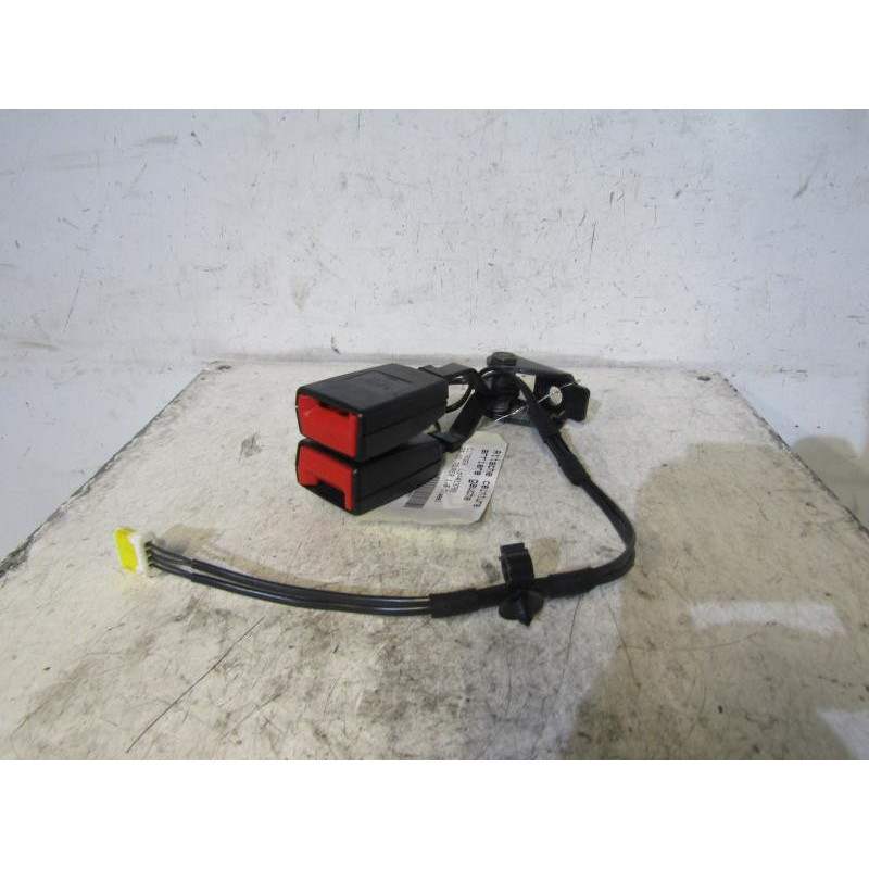 Attache ceinture arriere gauche CITROEN C5 2 Photo n°1
