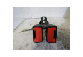 Attache ceinture arriere droit FORD FOCUS 2 Photo n°1