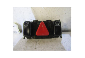 Bouton de warning MERCEDES CLASSE E 210 Photo n°2
