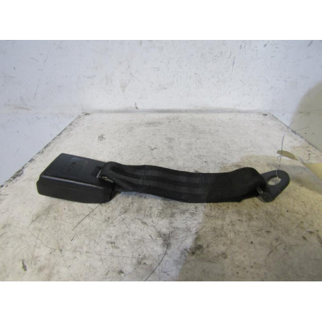 Attache ceinture arriere droit PEUGEOT 206