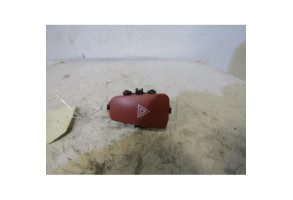 Bouton de warning FIAT CROMA 2 Photo n°1