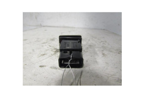 Bouton de warning TOYOTA AVENSIS 2 Photo n°2