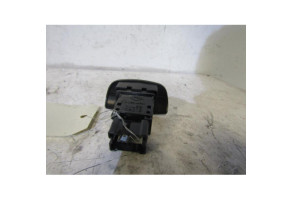 Bouton de warning NISSAN PRIMERA 4 Photo n°2