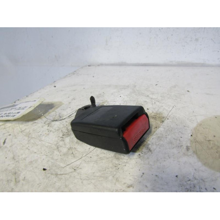 Attache ceinture arriere droit PEUGEOT 307