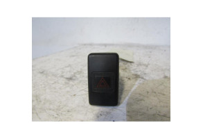 Bouton de warning HYUNDAI TRAJET Photo n°2