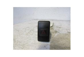 Bouton de warning HYUNDAI TRAJET Photo n°1