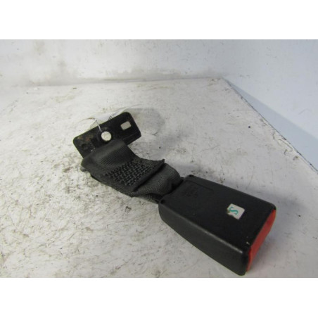 Attache ceinture arriere gauche FIAT 500 2