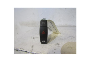 Bouton de warning BMW SERIE 1 E87 Photo n°1