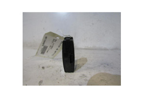 Bouton de warning BMW SERIE 1 E87 Photo n°2