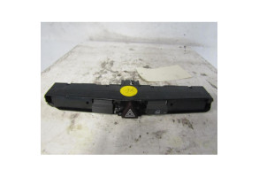 Bouton de warning OPEL ASTRA H Photo n°1
