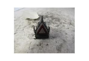 Bouton de warning MERCEDES CLASSE B 245 Photo n°1