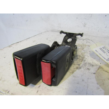 Attache ceinture arriere gauche RENAULT MEGANE 2