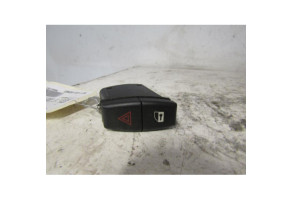 Bouton de warning BMW SERIE 5 E60 Photo n°1