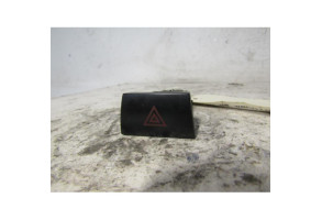 Bouton de warning KIA CERATO Photo n°1