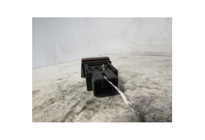 Bouton de warning KIA CERATO Photo n°2