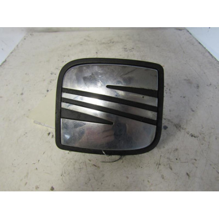 Bouton de coffre SEAT IBIZA 3