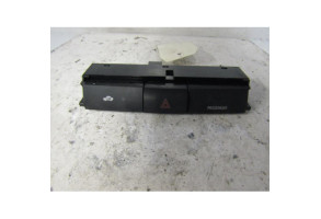 Bouton de warning TOYOTA COROLLA VERSO 2 Photo n°1