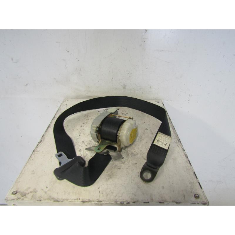 Ceinture avant droit TOYOTA COROLLA VERSO 2 Photo n°1