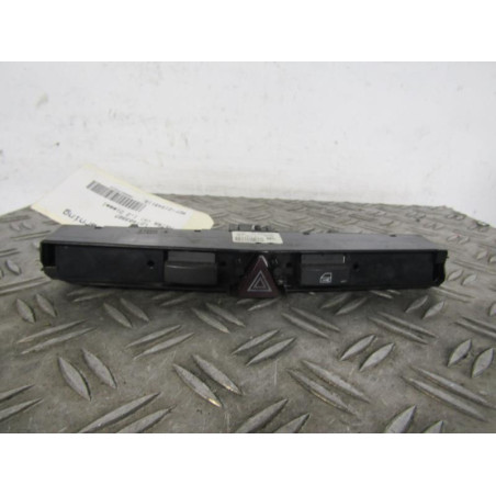Bouton de warning OPEL ASTRA H